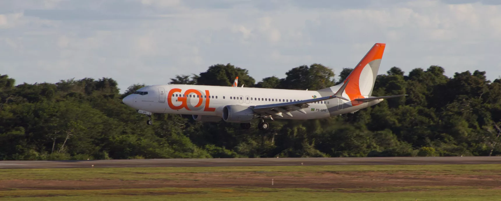 Com novo voo ligando a Montevidéu,